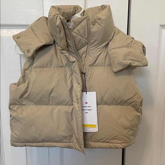 Lululemon Wunder Puff Super Cropped Vest Size 2 Trench NWT - Picture 1 of 3